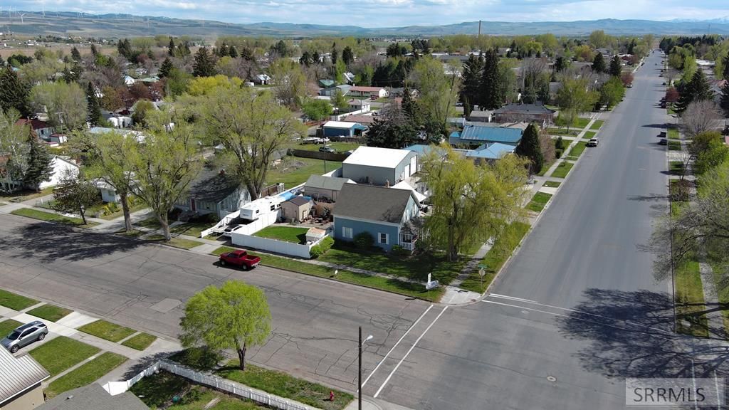 Image 33 of property listing at 305 S Park Avenue, Shelley, ID 83274
