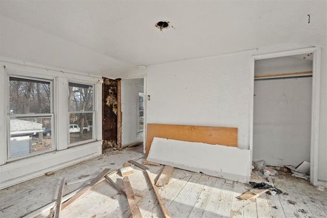 549 Blue Ridge Boulevard, Kansas City, MO 64125