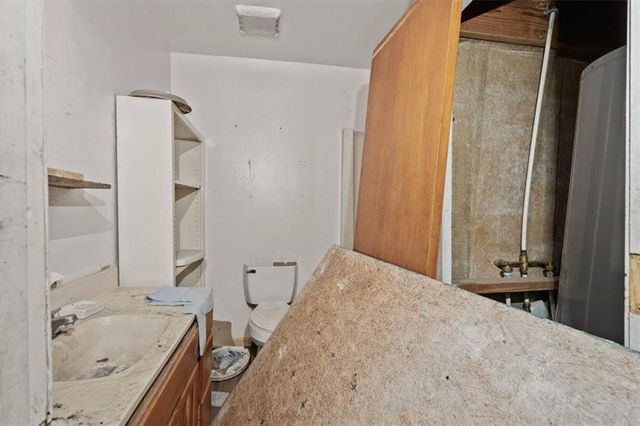 549 Blue Ridge Boulevard, Kansas City, MO 64125