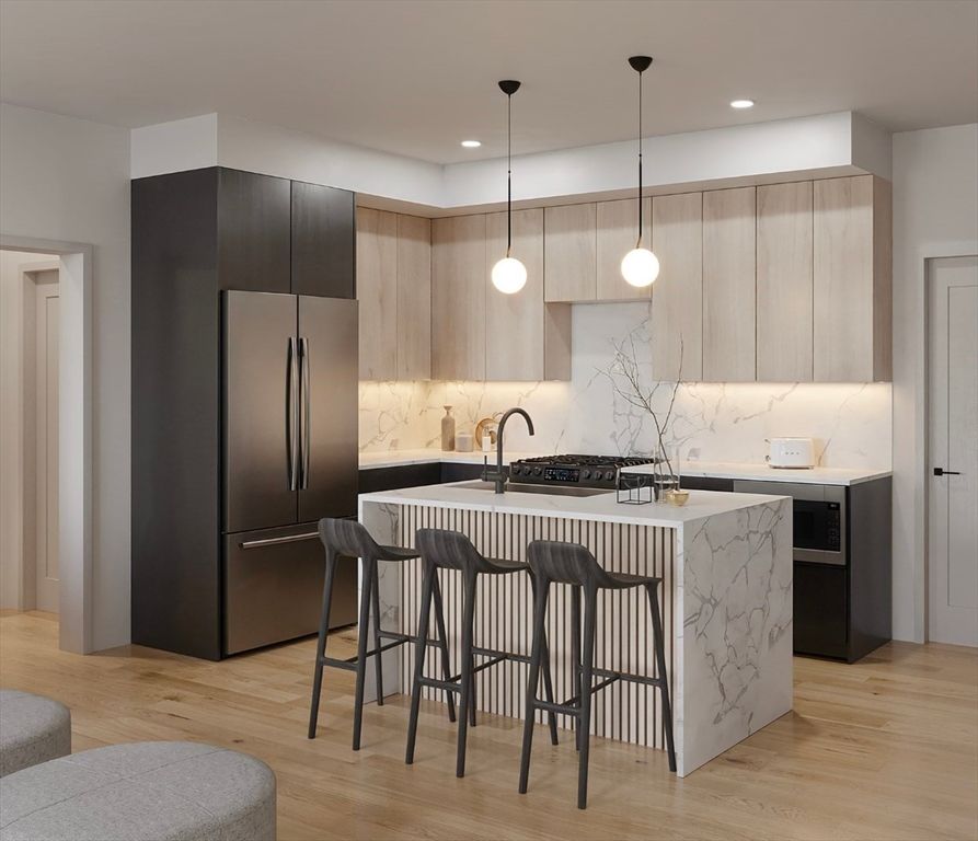 230 Everett 101, Boston, MA 02128