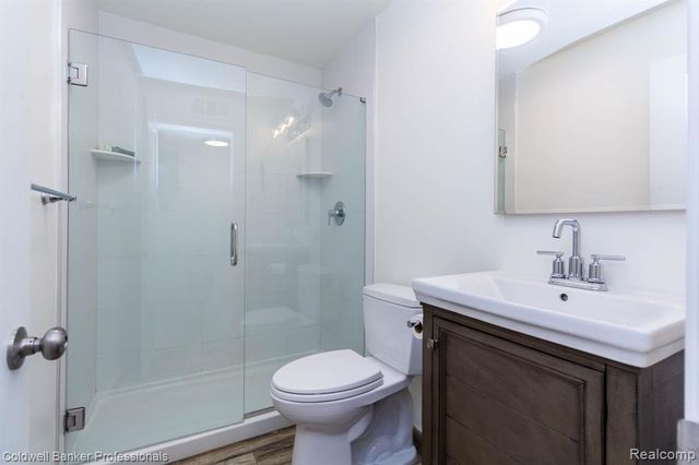 1921 Beverly Street, Sylvan Lake, MI 48320