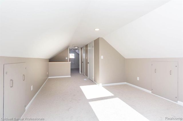 1921 Beverly Street, Sylvan Lake, MI 48320