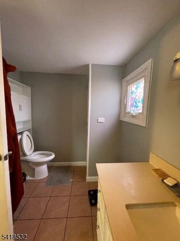 202 Beers St, Lopatcong Twp., NJ 08865