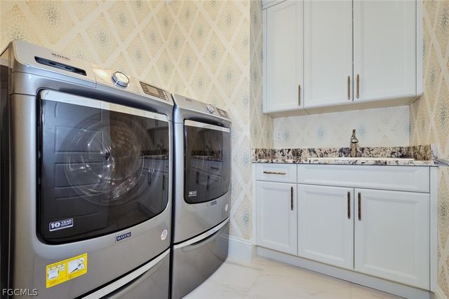 3309 SW 2nd LN, Cape Coral, FL 33991