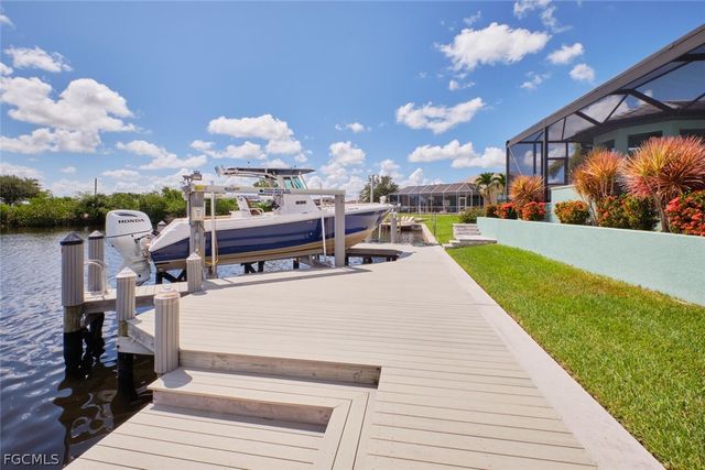 3309 SW 2nd LN, Cape Coral, FL 33991