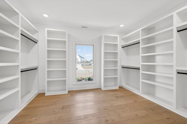 5541 Sinclair St, Murfreesboro, TN 37127