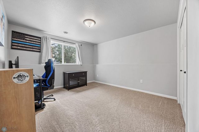 2137 11th Street W, West Fargo, ND 58078