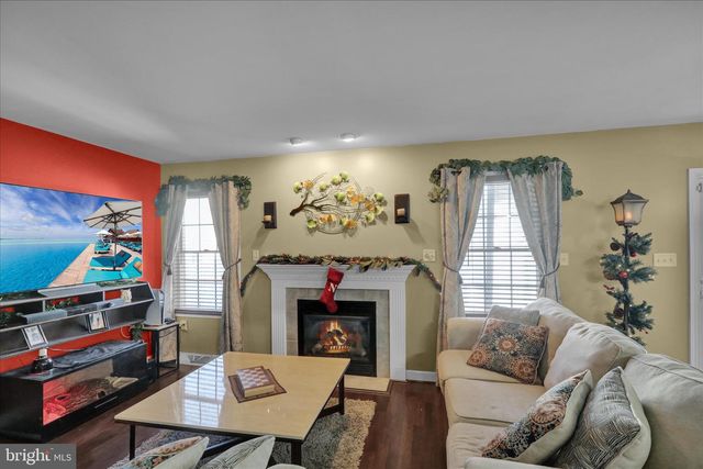 1005 PARKWAY DR, Reading, PA 19605