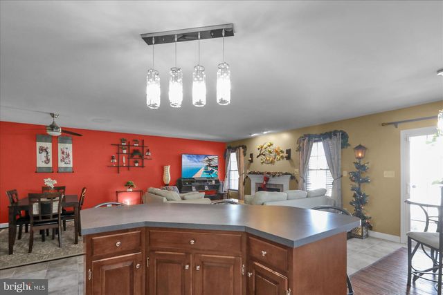 1005 PARKWAY DR, Reading, PA 19605