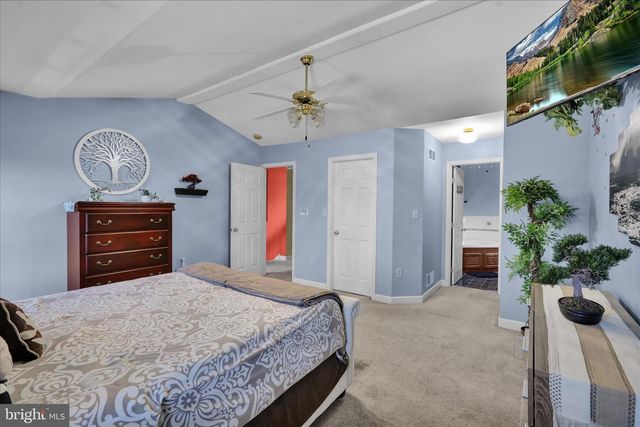 1005 PARKWAY DR, Reading, PA 19605