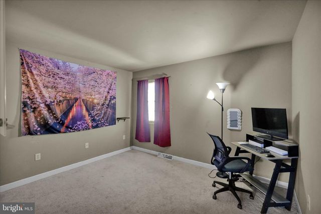 1005 PARKWAY DR, Reading, PA 19605