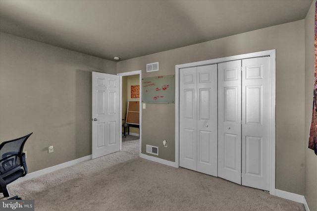 1005 PARKWAY DR, Reading, PA 19605