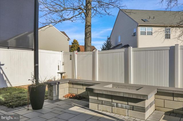 1005 PARKWAY DR, Reading, PA 19605