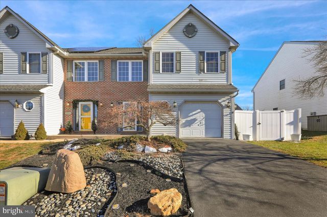 1005 PARKWAY DR, Reading, PA 19605