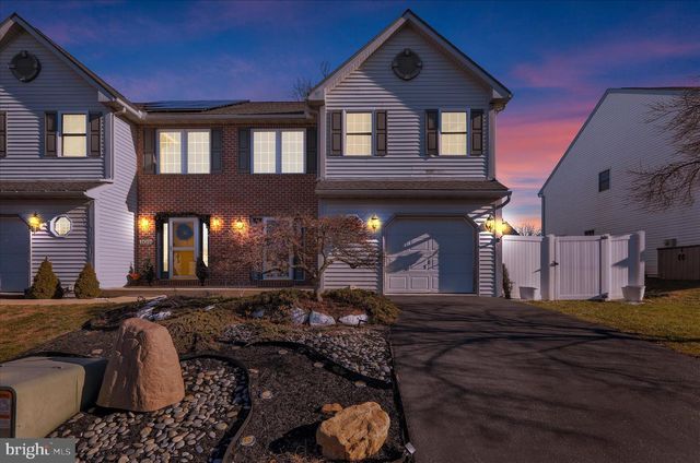 1005 PARKWAY DR, Reading, PA 19605