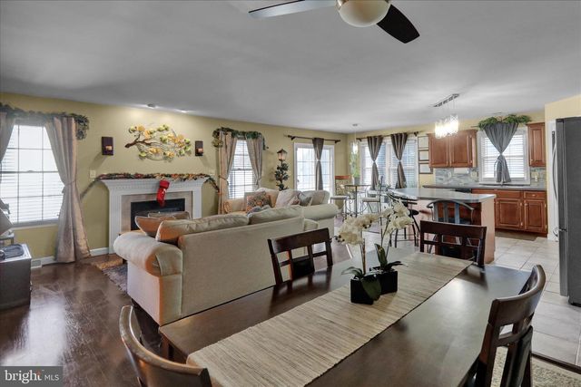 1005 PARKWAY DR, Reading, PA 19605