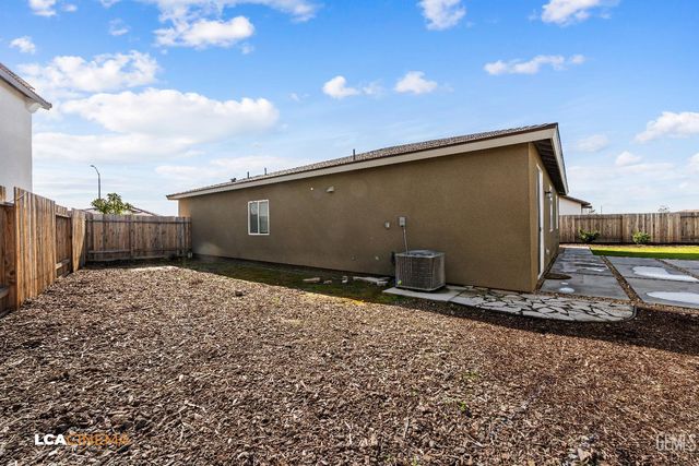 8614 Avon Street, Bakersfield, CA 93314