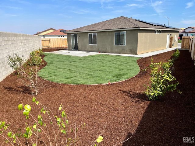 8614 Avon Street, Bakersfield, CA 93314