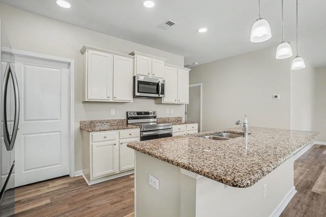 558 Hay Hill Ln., Myrtle Beach, SC 29579