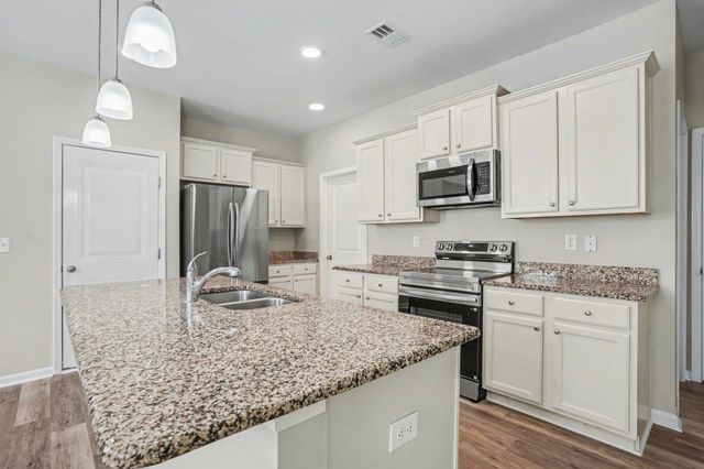 558 Hay Hill Ln., Myrtle Beach, SC 29579