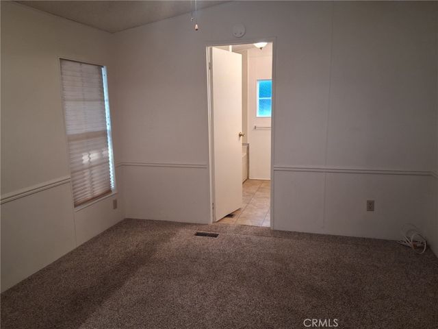 24600 Mountain Avenue 92, Hemet, CA 92544