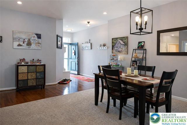 560 Gray Feather Way, Upper Macungie Twp, PA 18104