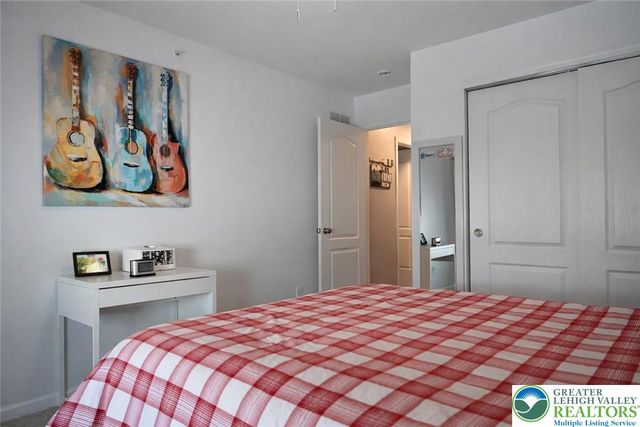 560 Gray Feather Way, Upper Macungie Twp, PA 18104