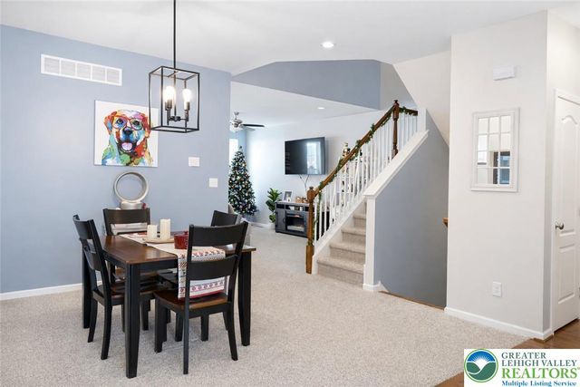 560 Gray Feather Way, Upper Macungie Twp, PA 18104