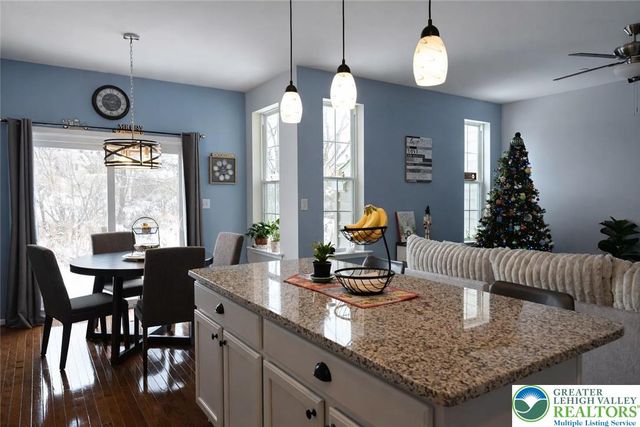 560 Gray Feather Way, Upper Macungie Twp, PA 18104