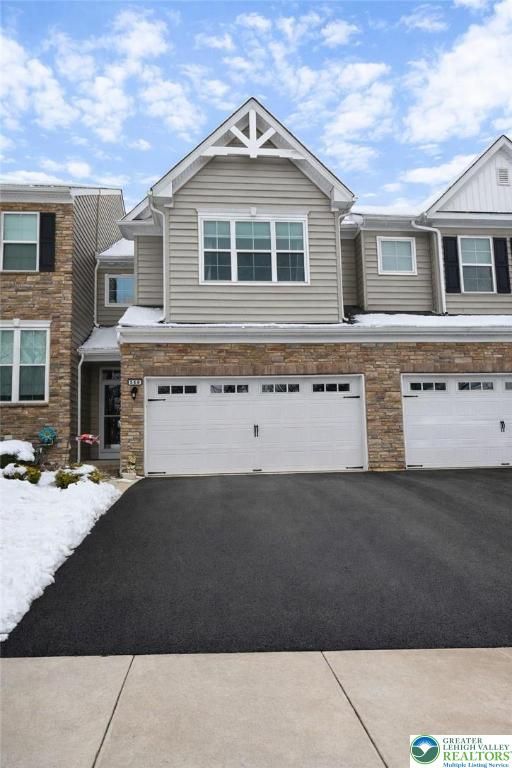 560 Gray Feather Way, Upper Macungie Twp, PA 18104