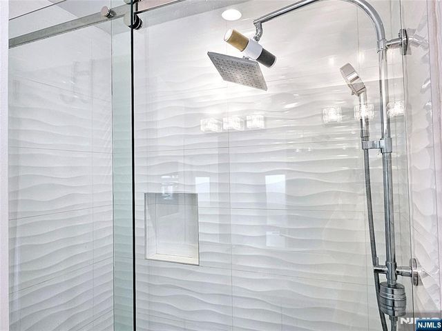 32 6th, Cresskill, NJ 07626