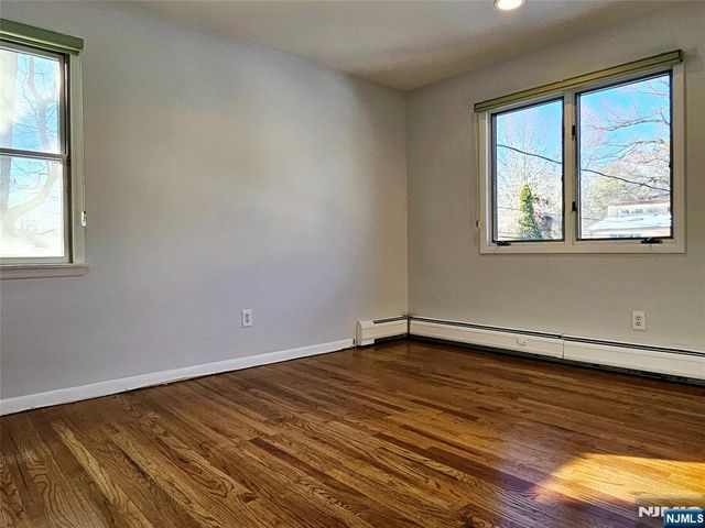 32 6th, Cresskill, NJ 07626