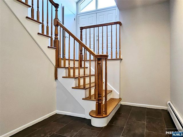 32 6th, Cresskill, NJ 07626