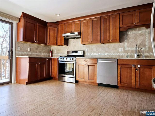 32 6th, Cresskill, NJ 07626