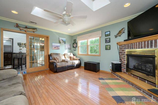 10 Eric Drive, Howell, NJ 07731