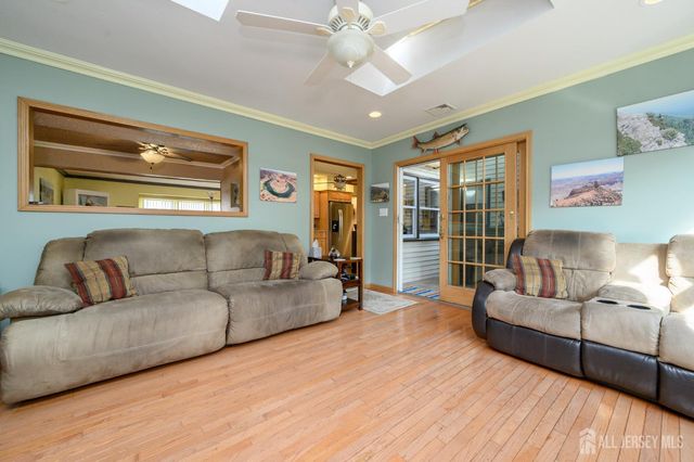 10 Eric Drive, Howell, NJ 07731
