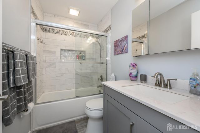 10 Eric Drive, Howell, NJ 07731
