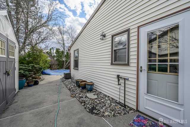 10 Eric Drive, Howell, NJ 07731