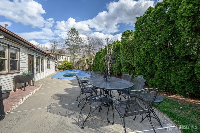 10 Eric Drive, Howell, NJ 07731