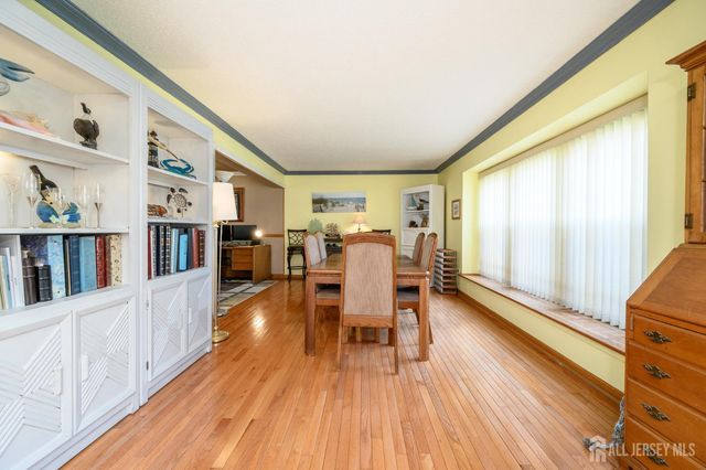 10 Eric Drive, Howell, NJ 07731