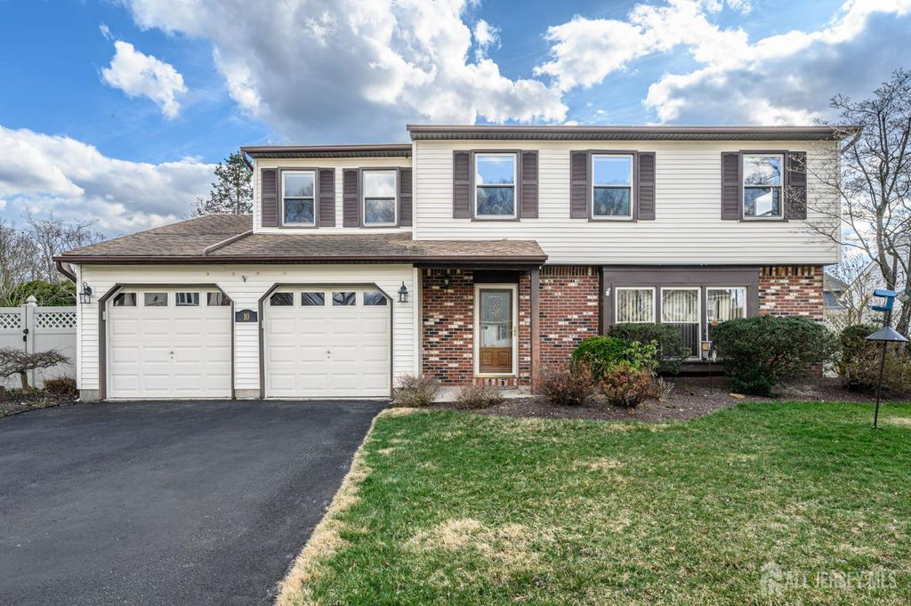 10 Eric Drive, Howell, NJ 07731