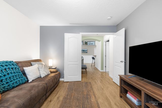 5201 N Toscana Ave, Meridian, ID 83642