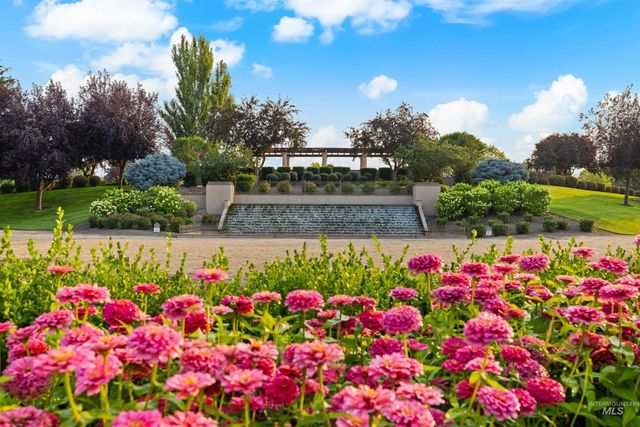 5201 N Toscana Ave, Meridian, ID 83642