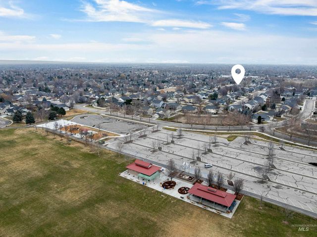 5201 N Toscana Ave, Meridian, ID 83642