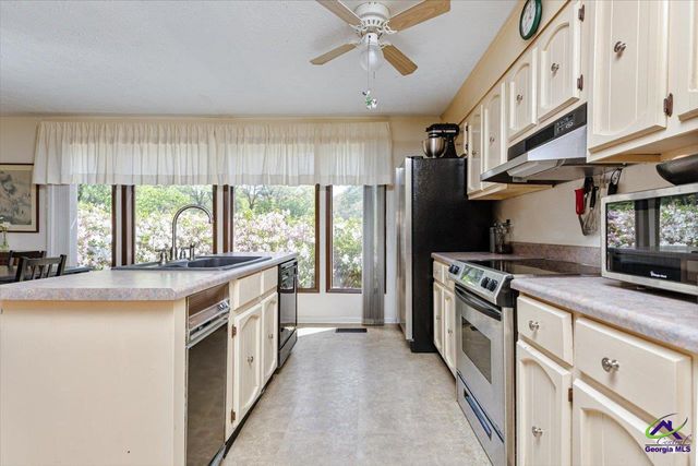 113 Joy Drive, Warner Robins, GA 31088