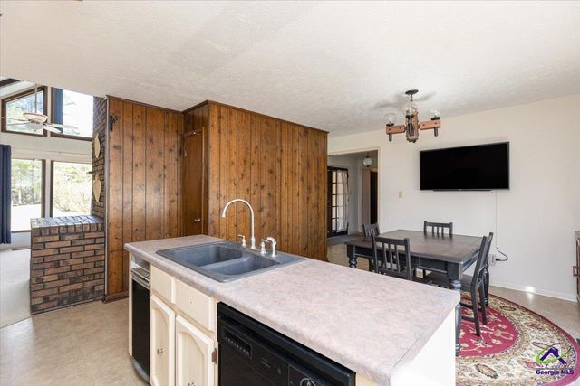 113 Joy Drive, Warner Robins, GA 31088