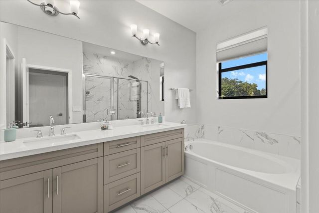 4931 Whispering Way, Fort Lauderdale, FL 33312