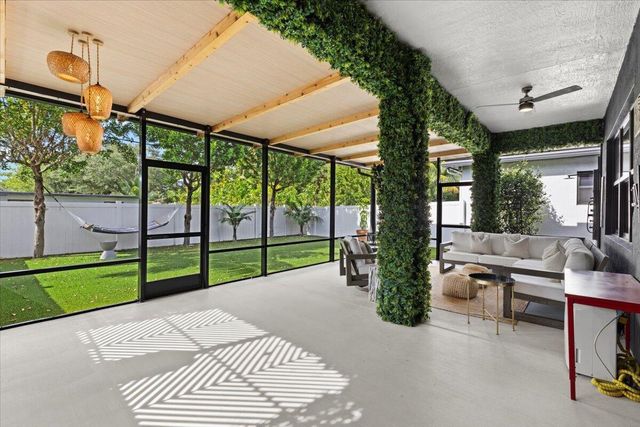 4931 Whispering Way, Fort Lauderdale, FL 33312