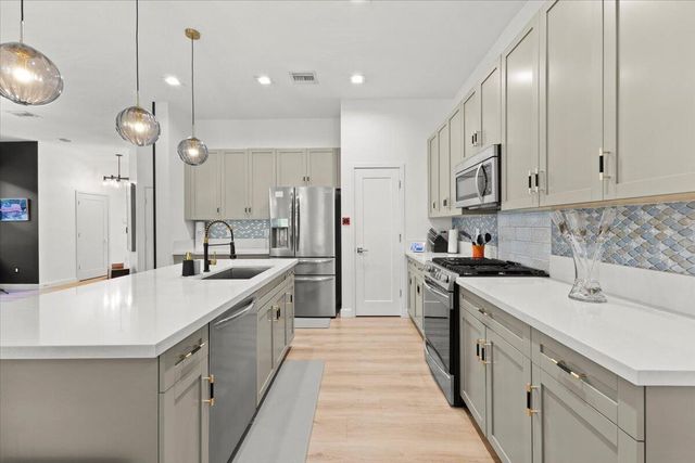 4931 Whispering Way, Fort Lauderdale, FL 33312