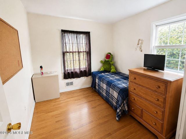 100 Myrtle Street, Lakehurst, NJ 08733